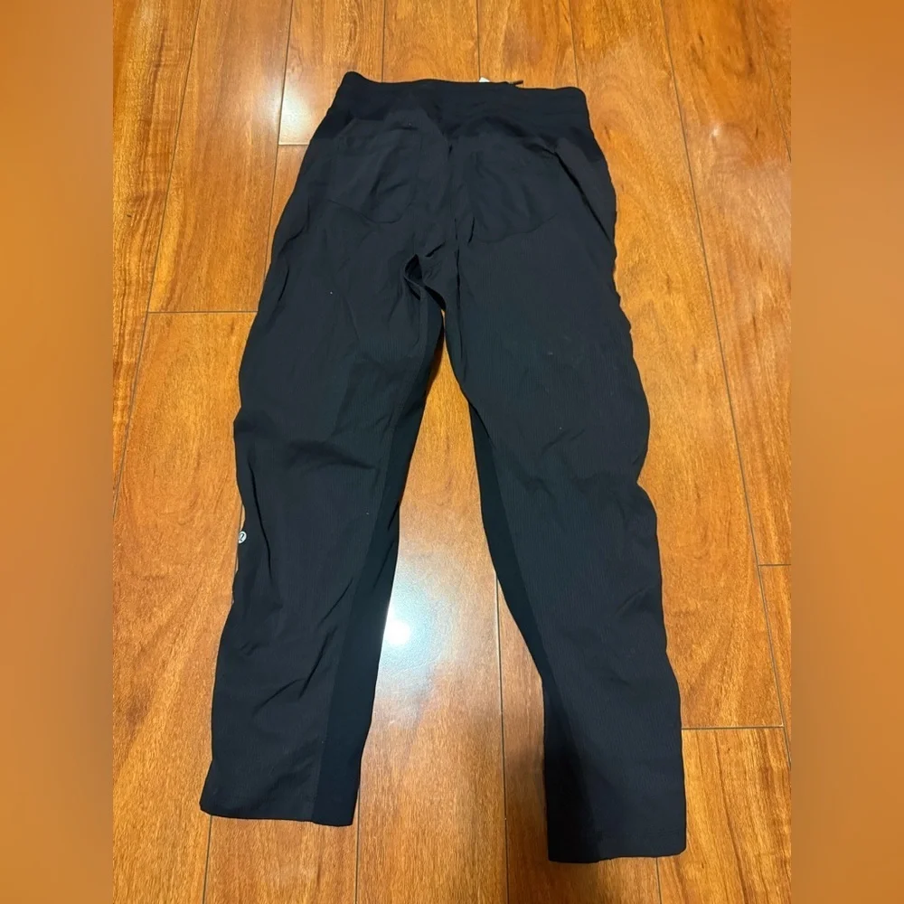 Lululemon athletica women Black Jogger Pants - Comfort Fit